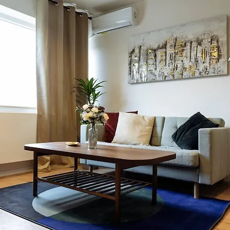 Sunny Modern - Cismigiu Park & Old Town Apartment Bukarest