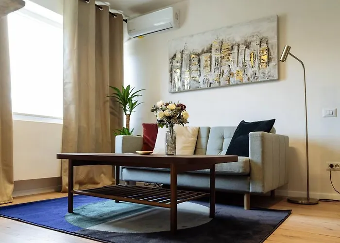 Daire Sunny Modern - Cismigiu Park & Old Town Bükreş