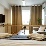 Sunny Modern - Cismigiu Park & Old Town Bucarest