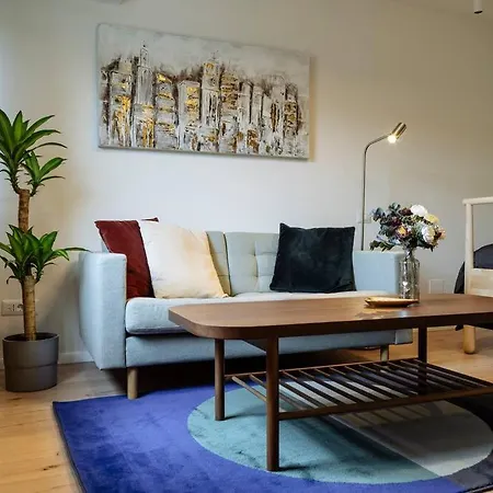 Sunny Modern - Cismigiu Park & Old Town Apartment