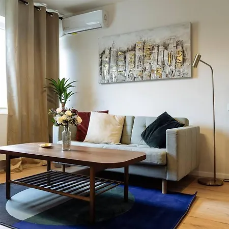 Sunny Modern - Cismigiu Park & Old Town Apartment Bucharest